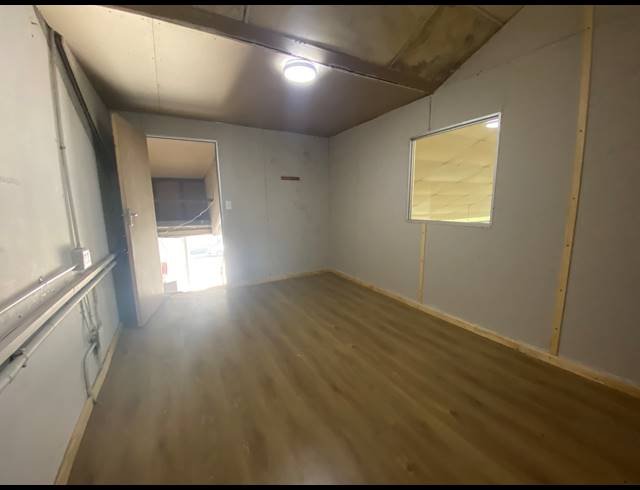 572M² WAREHOUSE TO LET IN PAARDEN EILAND